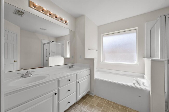 Building Photo - 32503 Hadden Park Ct