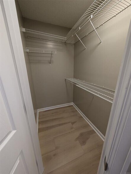 Building Photo - 1649 Prairie Ln