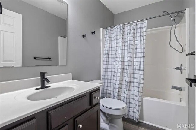 Building Photo - 1835 Woodland Trl