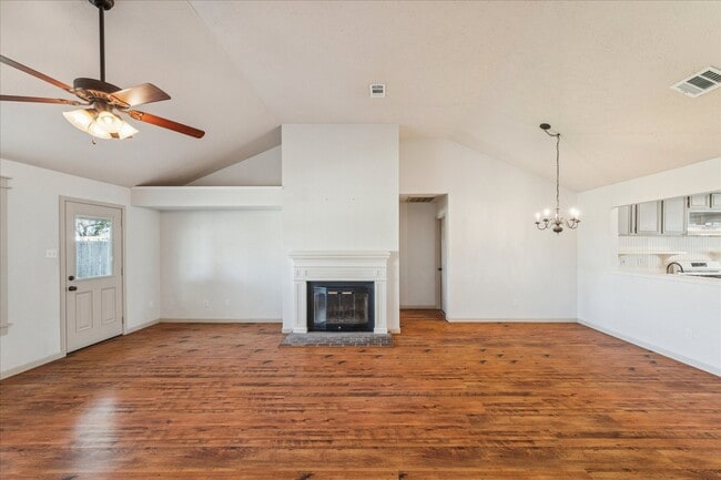 Building Photo - 2824 Meadow Brook Ct