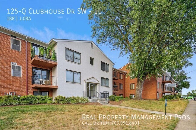 Building Photo - 125 Clubhouse Dr SW