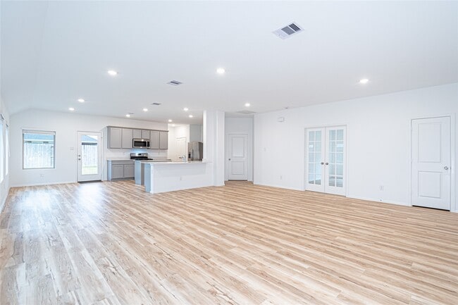 Building Photo - 31531 Beacon Cove Trl