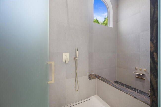 Building Photo - 13090 Touchstone Pl