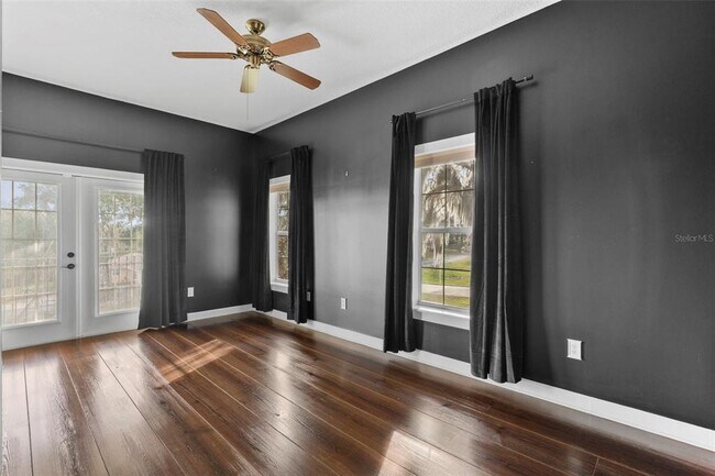 Building Photo - 126 E Palmetto Ave