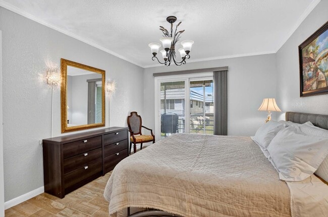 Building Photo - 620 Brittany N