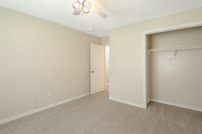 Building Photo - 636 Avenue H