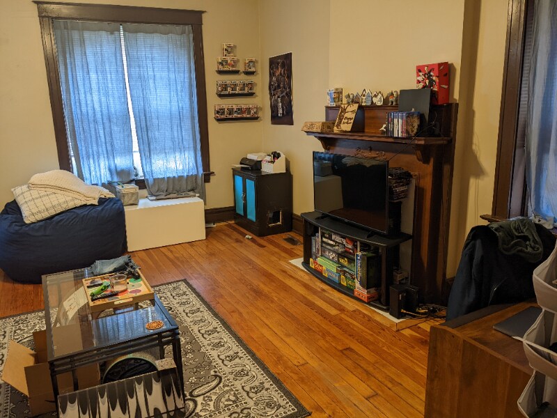 Building Photo - 2201 Jules St