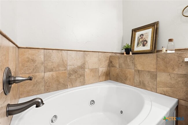 Building Photo - 3107 Sweetwater Cove