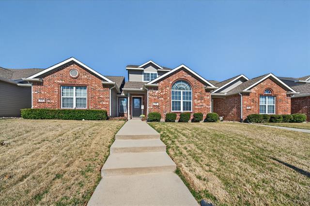 Building Photo - 512 Oakridge Dr