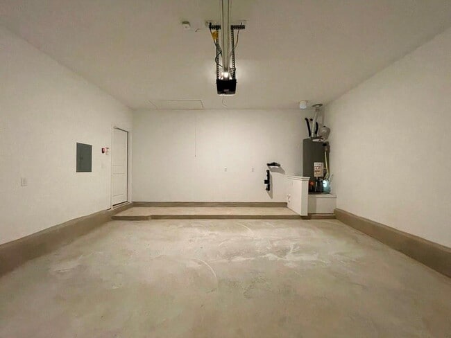 Building Photo - 14413 Dora Amellia Cv