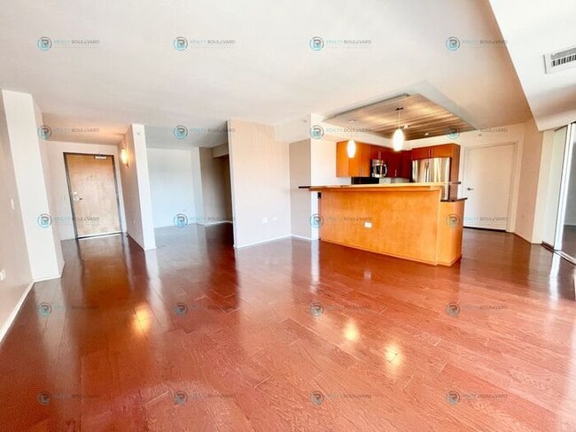 Building Photo - 1 Bedroom 2 Bathroom with Bonus room area!...
