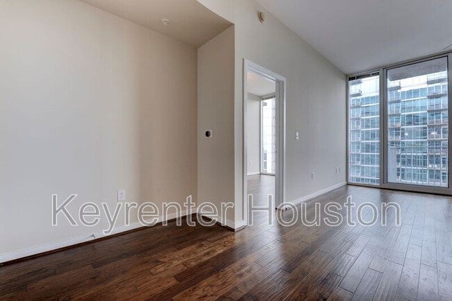 Building Photo - 5925 Almeda Rd