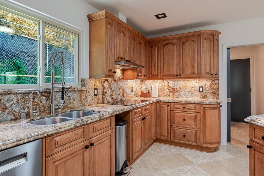 Building Photo - 954 Encino Vista Dr
