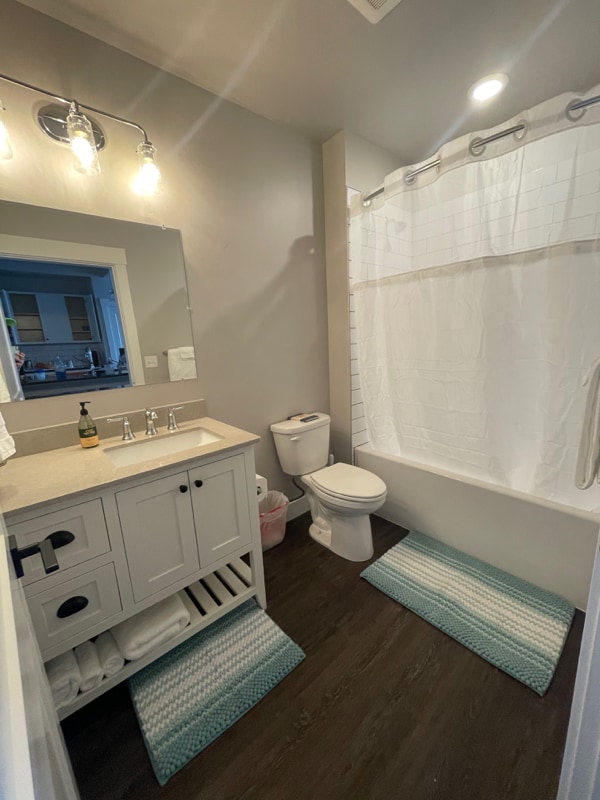 Building Photo - 605 N 7th Ave