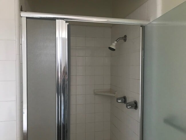Building Photo - Home adjacent to park with new paint and n...