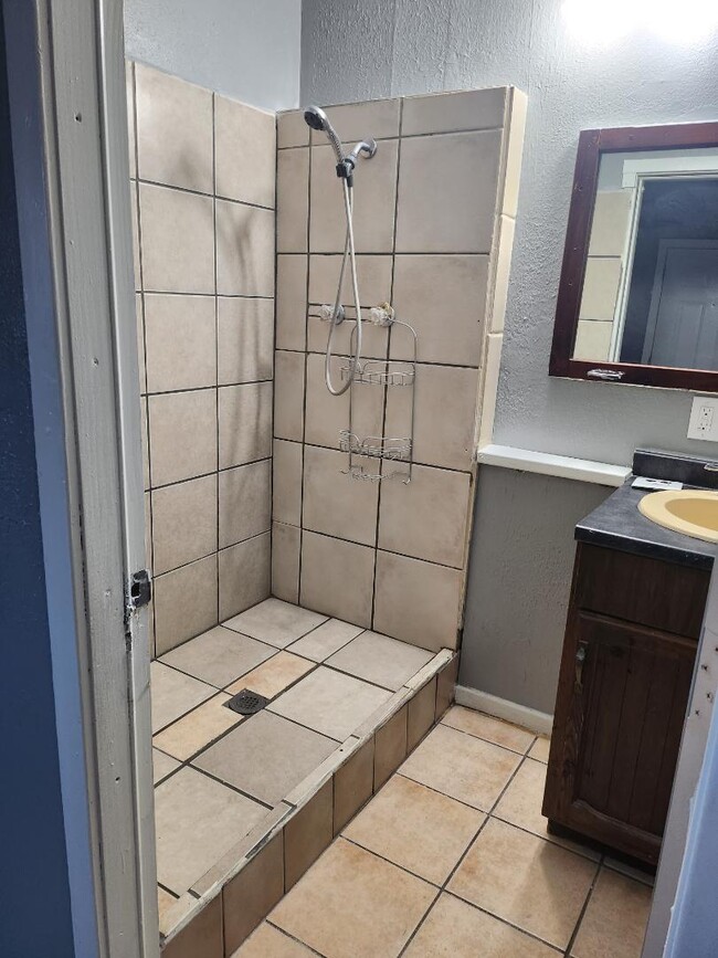 Building Photo - 9822 Brown St