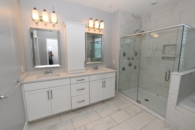 Building Photo - 15169 Sunrise Grove Ct