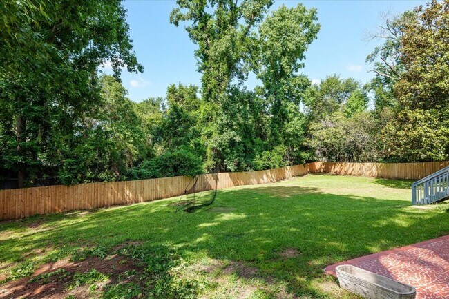 Building Photo - 175 Creekview Cir
