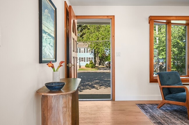 Building Photo - 8 Millard St