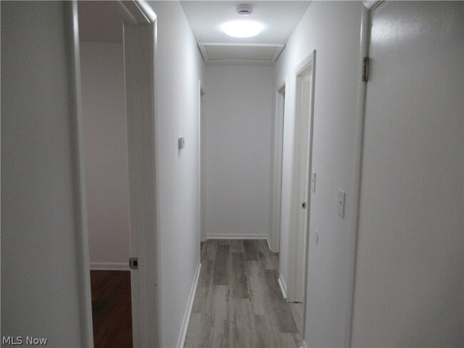 Building Photo - 1811 E 298th St