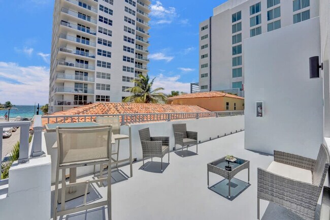 Building Photo - 3020 Seville St