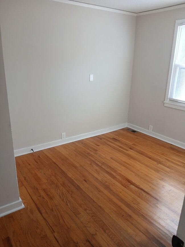 Building Photo - 2813 King St