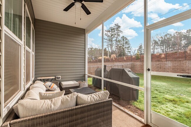Building Photo - Stunning 4 Bed, 3 Bath Home in Durham!