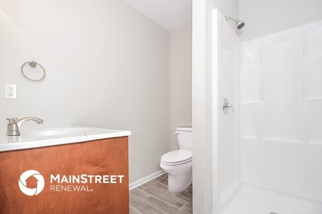 Building Photo - 2704 Aruba Dr