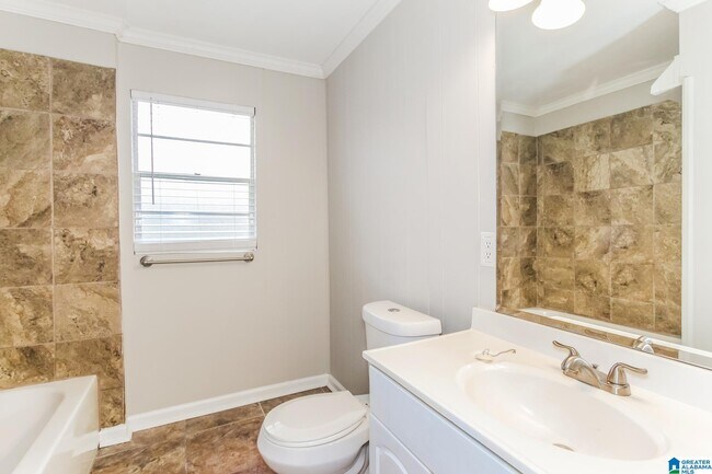 Building Photo - 2121 Mississippi Ave