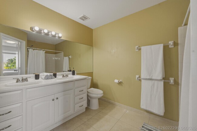 Building Photo - 16635 Hemingway Dr