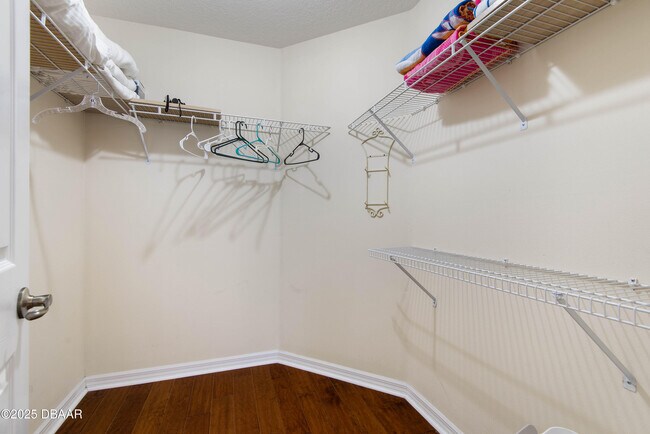 Building Photo - 15 Coolidge Ct