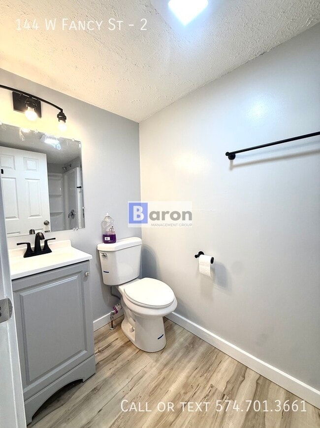 Building Photo - 144 W Fancy St