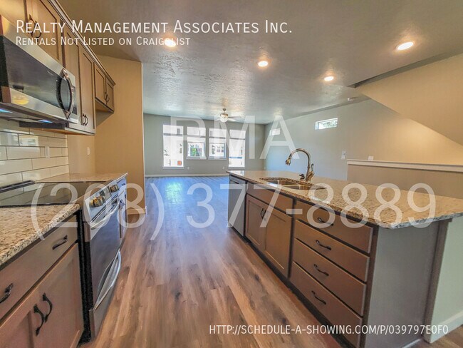 Building Photo - Brand New Luxury 4 Bedroom Townhome in Wes...