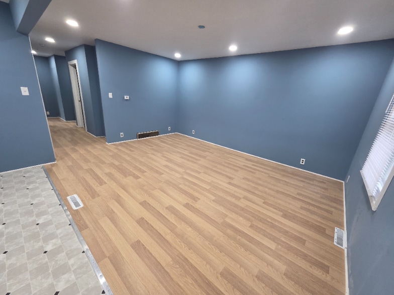 Building Photo - 301 Palmer Ave