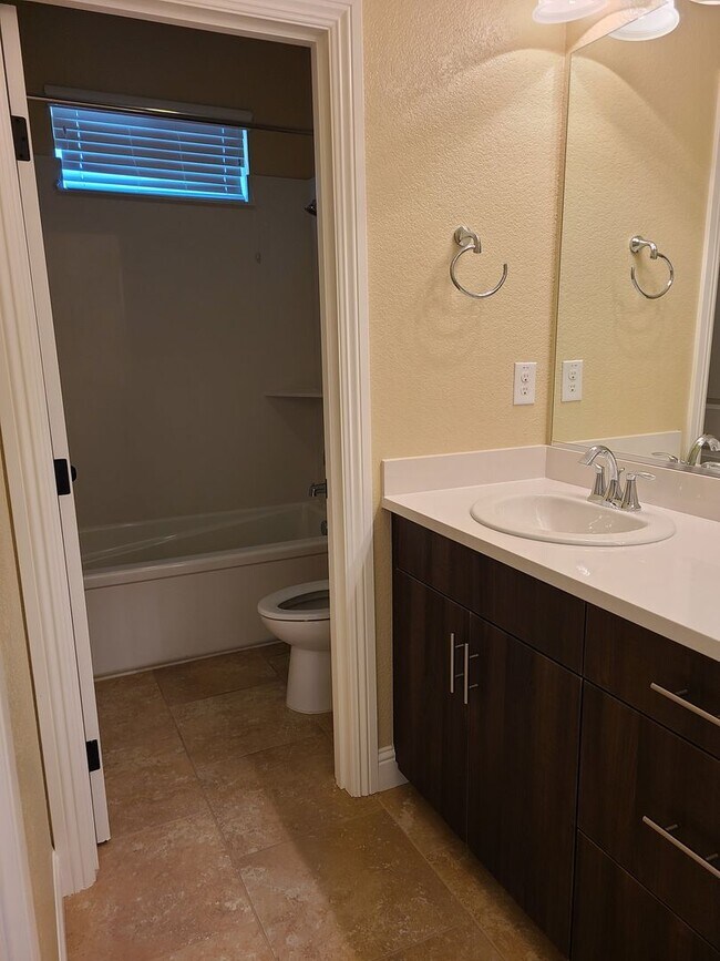 Building Photo - 177 Colner Cir