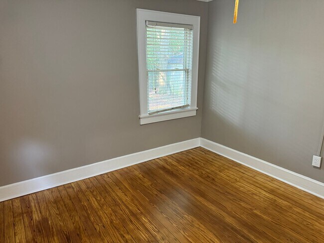 Building Photo - Home for rent!