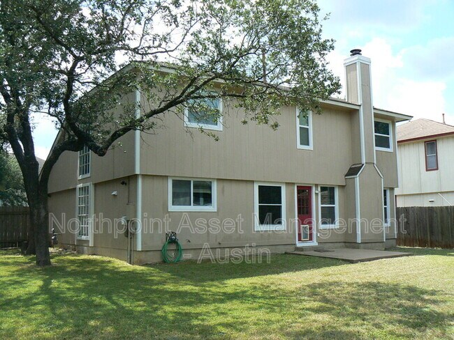 Building Photo - 1701 Yucca Ln