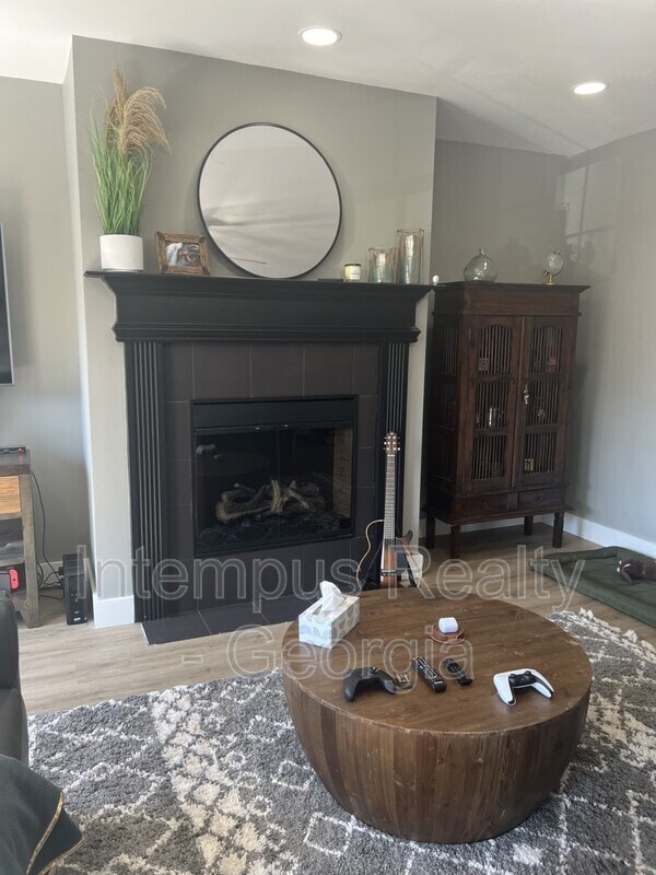 Building Photo - 301 Station Trl