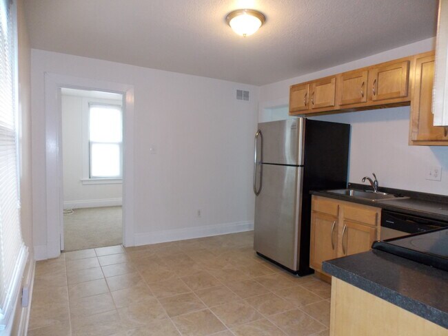 Building Photo - 1308 Peermont Ave
