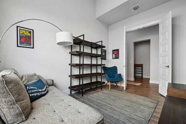 Building Photo - 11212 Charger Wy