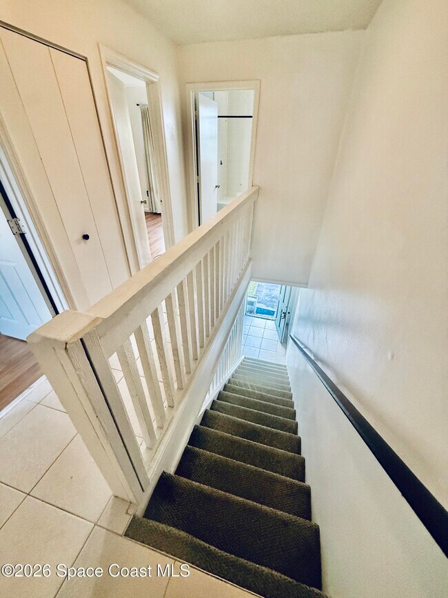 Building Photo - 1301 Arlington Ln NE