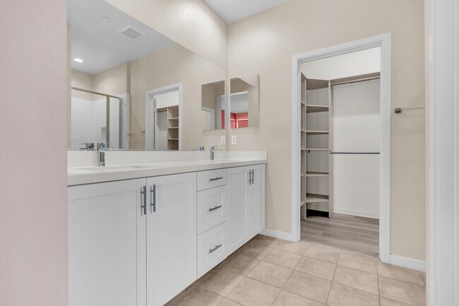 Building Photo - 131 Fable