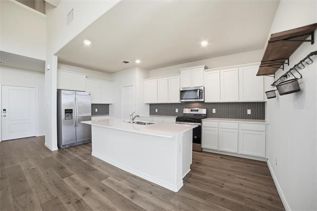 Building Photo - 8348 George Brown Dr