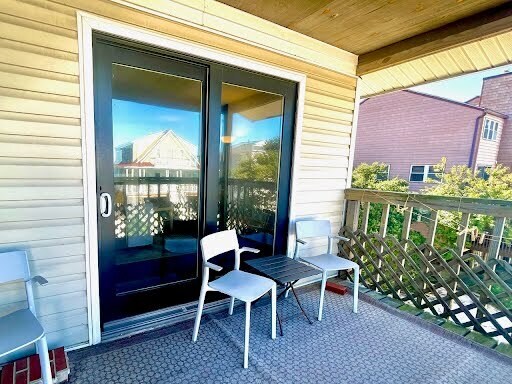 Building Photo - 736 W Ocean View Ave