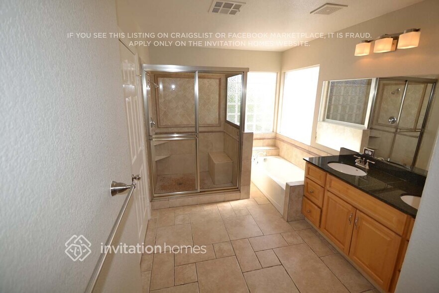 Building Photo - 9348 Deer Lodge Ln