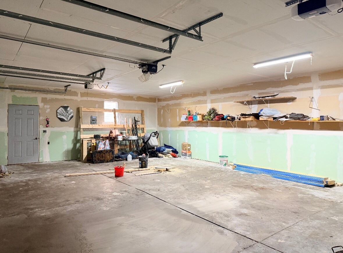 Building Photo - 415 8th St N