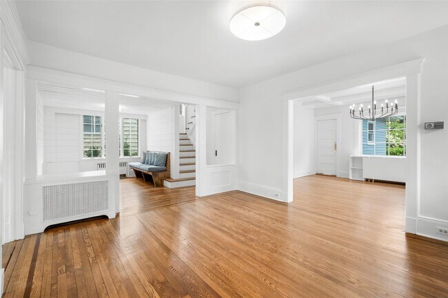 Building Photo - 32 Stuyvesant Ave