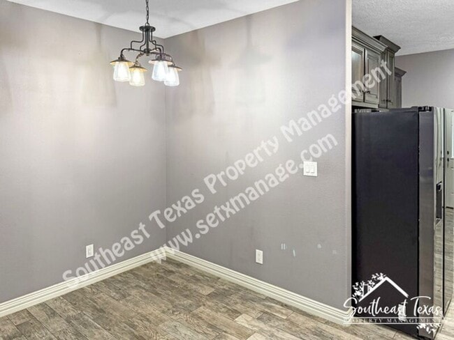 Building Photo - 2424 Ave C