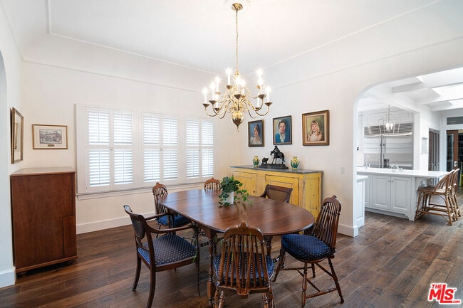 Building Photo - 106 N Citrus Ave