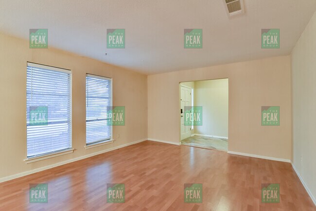 Building Photo - 3.2.2  2212 sq ft Wedgwood Area